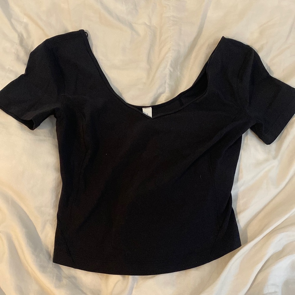 Black Lululemon crop top in size 4